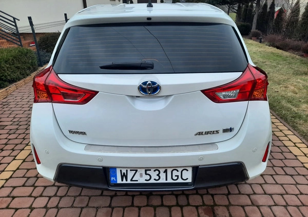 Toyota Auris cena 46000 przebieg: 104000, rok produkcji 2013 z Leszno małe 191